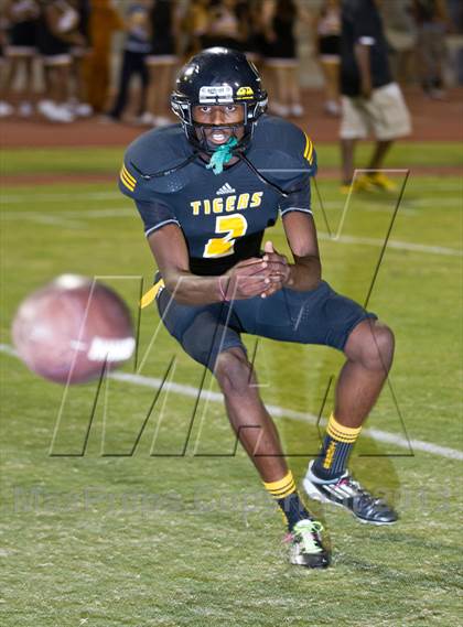 Thumbnail 1 in Clovis West vs. Edison photogallery.