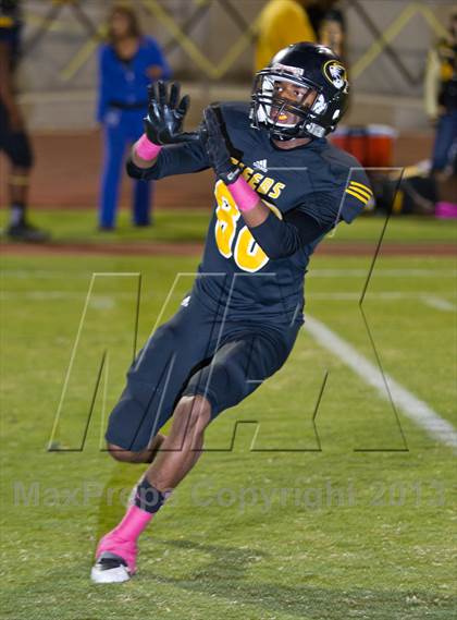 Thumbnail 3 in Clovis West vs. Edison photogallery.