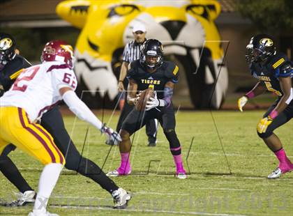 Thumbnail 3 in Clovis West vs. Edison photogallery.