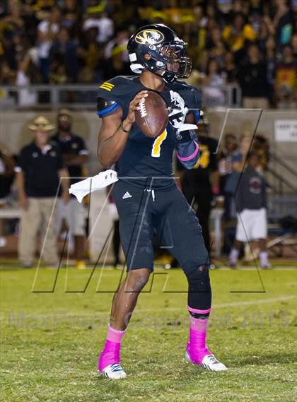 Thumbnail 2 in Clovis West vs. Edison photogallery.