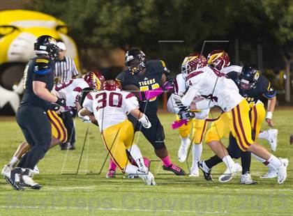 Thumbnail 3 in Clovis West vs. Edison photogallery.