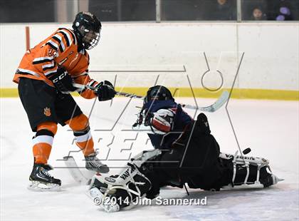 Thumbnail 3 in White Plains vs Archbishop Stepinac (Guy Mathews Invitational Tournament) photogallery.