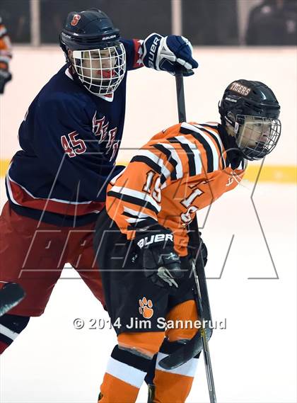 Thumbnail 1 in White Plains vs Archbishop Stepinac (Guy Mathews Invitational Tournament) photogallery.
