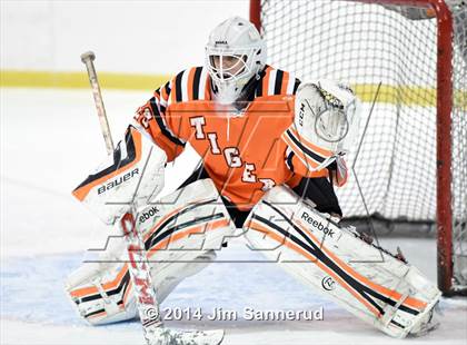 Thumbnail 1 in White Plains vs Archbishop Stepinac (Guy Mathews Invitational Tournament) photogallery.