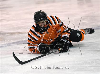 Thumbnail 3 in White Plains vs Archbishop Stepinac (Guy Mathews Invitational Tournament) photogallery.
