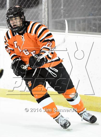 Thumbnail 2 in White Plains vs Archbishop Stepinac (Guy Mathews Invitational Tournament) photogallery.