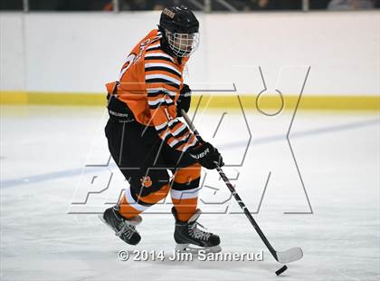 Thumbnail 2 in White Plains vs Archbishop Stepinac (Guy Mathews Invitational Tournament) photogallery.