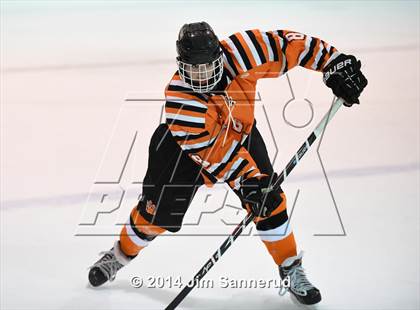 Thumbnail 3 in White Plains vs Archbishop Stepinac (Guy Mathews Invitational Tournament) photogallery.
