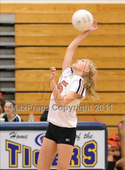 Thumbnail 1 in Woodland @ Inderkum photogallery.