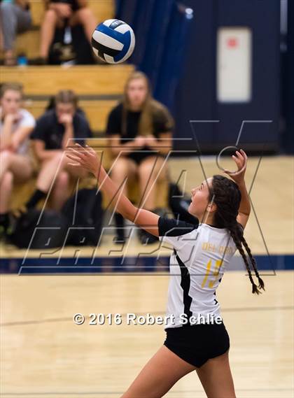 Thumbnail 1 in Del Oro @ Oak Ridge photogallery.