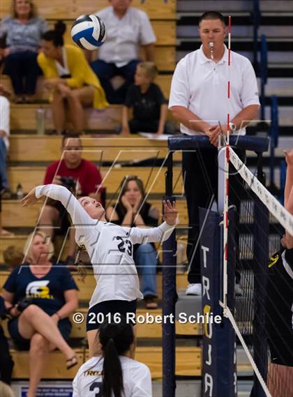 Thumbnail 1 in Del Oro @ Oak Ridge photogallery.