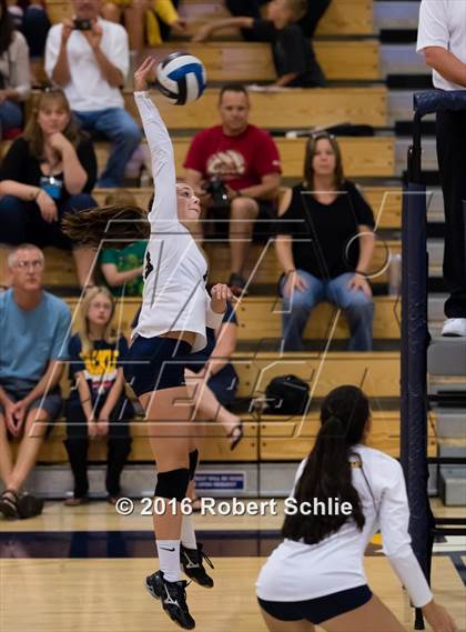 Thumbnail 2 in Del Oro @ Oak Ridge photogallery.