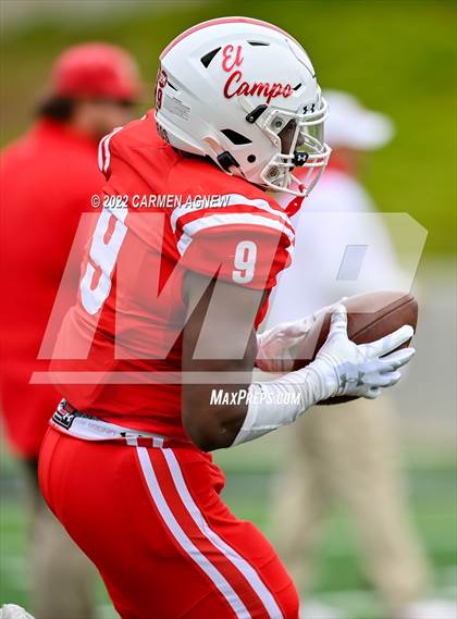 Thumbnail 2 in Kilgore @ El Campo (UIL 4A D1 Area Playoff) photogallery.