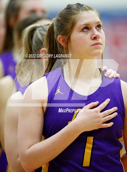 Thumbnail 2 in Sanger vs Alvarado (UIL 4A Area Playoff) photogallery.