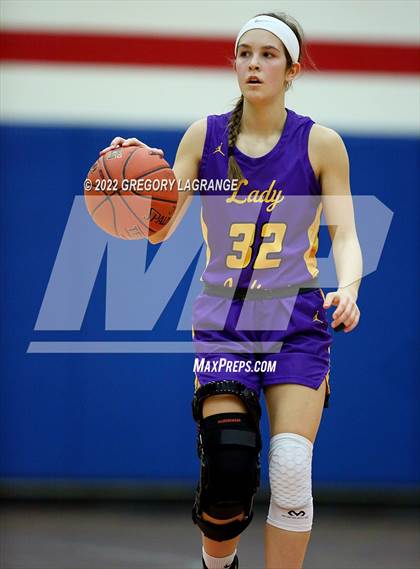 Thumbnail 3 in Sanger vs Alvarado (UIL 4A Area Playoff) photogallery.