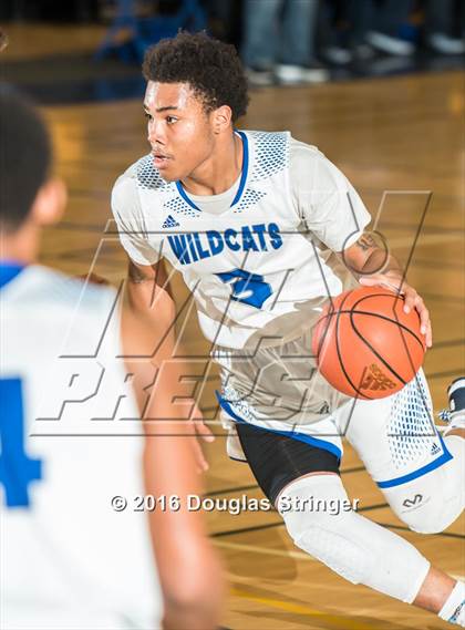 Thumbnail 2 in Oakland vs. Las Lomas photogallery.