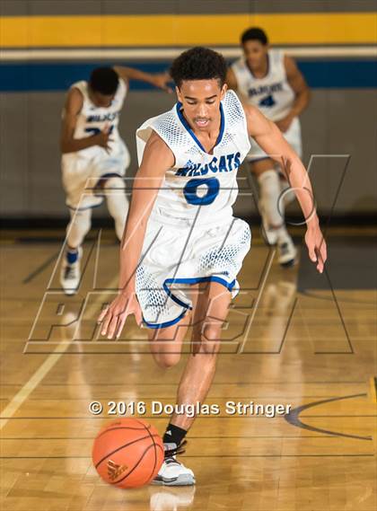 Thumbnail 3 in Oakland vs. Las Lomas photogallery.