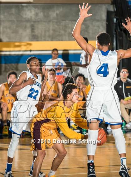 Thumbnail 1 in Oakland vs. Las Lomas photogallery.