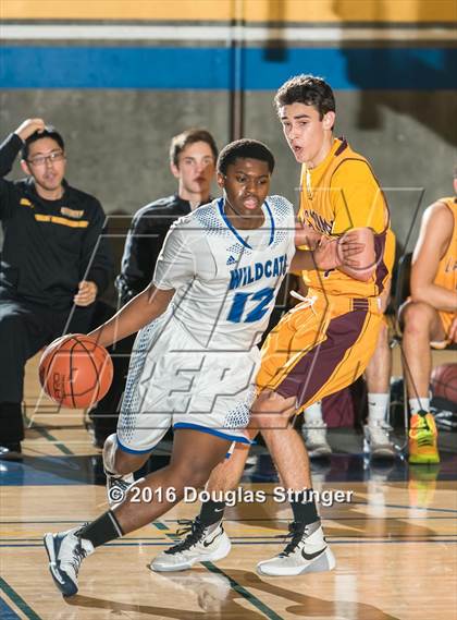 Thumbnail 1 in Oakland vs. Las Lomas photogallery.
