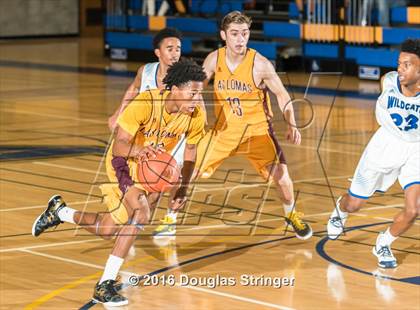 Thumbnail 1 in Oakland vs. Las Lomas photogallery.