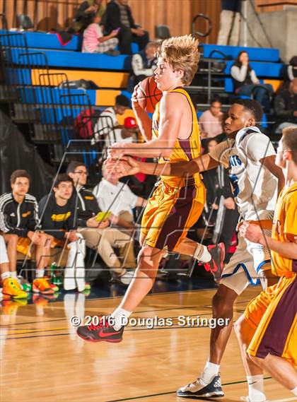 Thumbnail 3 in Oakland vs. Las Lomas photogallery.