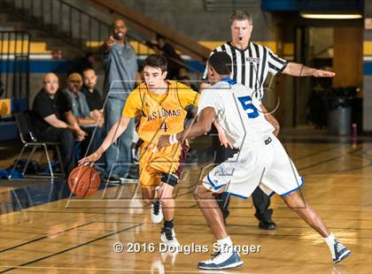Thumbnail 1 in Oakland vs. Las Lomas photogallery.
