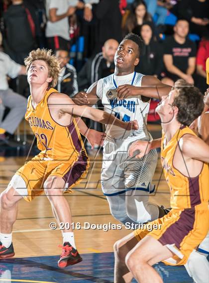 Thumbnail 1 in Oakland vs. Las Lomas photogallery.