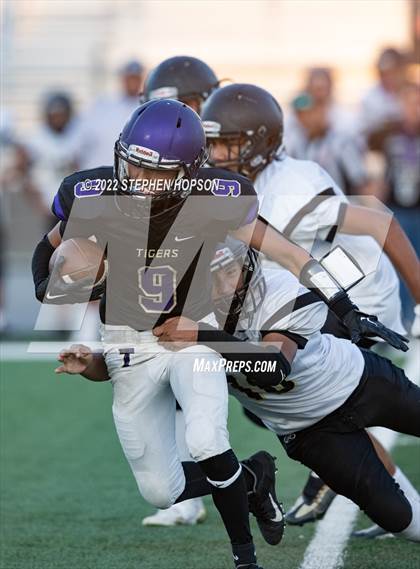 Thumbnail 2 in Enochs @ Tokay photogallery.