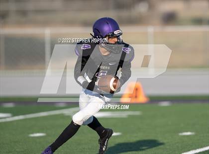 Thumbnail 2 in Enochs @ Tokay photogallery.