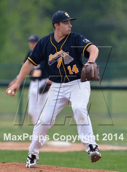 Thumbnail 2 in Simon Kenton vs Grant County (KHSAA District 32 Playoff) photogallery.