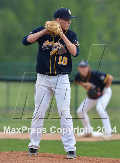 Thumbnail 1 in Simon Kenton vs Grant County (KHSAA District 32 Playoff) photogallery.