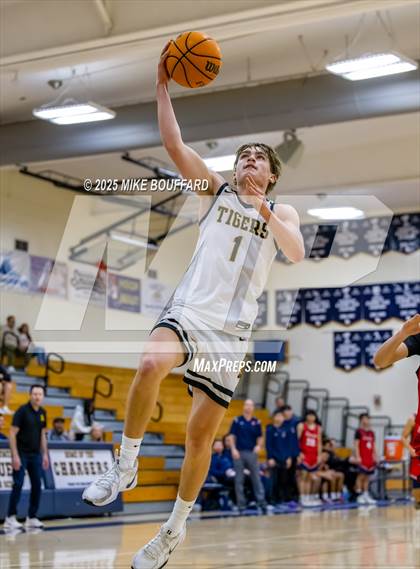 Thumbnail 1 in Saratoga vs San Luis Obispo (Santa Barbara Holiday Classic) photogallery.