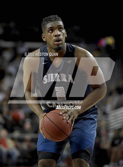 Thumbnail 3 in Sierra Canyon vs. Bishop Montgomery (CIF-SS Open Semi-Final) photogallery.