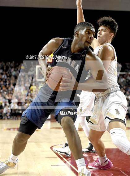 Thumbnail 2 in Sierra Canyon vs. Bishop Montgomery (CIF-SS Open Semi-Final) photogallery.