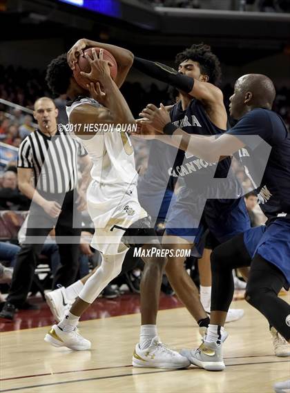 Thumbnail 1 in Sierra Canyon vs. Bishop Montgomery (CIF-SS Open Semi-Final) photogallery.