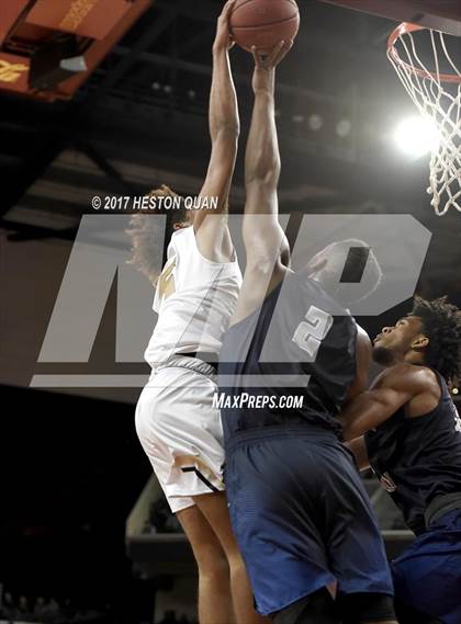 Thumbnail 3 in Sierra Canyon vs. Bishop Montgomery (CIF-SS Open Semi-Final) photogallery.