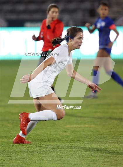 Thumbnail 2 in Broomfield vs. Grandview (CHSAA 5A Championship) photogallery.