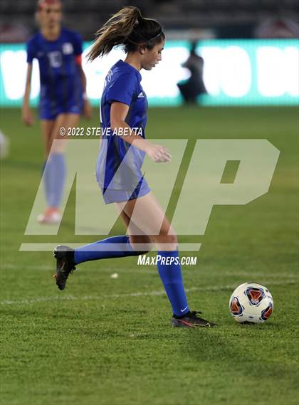 Thumbnail 3 in Broomfield vs. Grandview (CHSAA 5A Championship) photogallery.