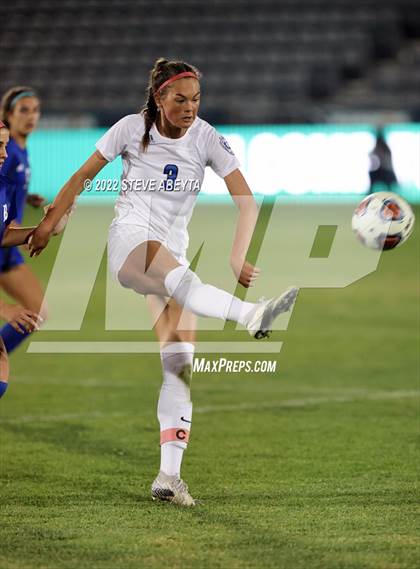 Thumbnail 2 in Broomfield vs. Grandview (CHSAA 5A Championship) photogallery.