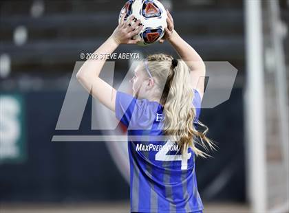 Thumbnail 3 in Broomfield vs. Grandview (CHSAA 5A Championship) photogallery.