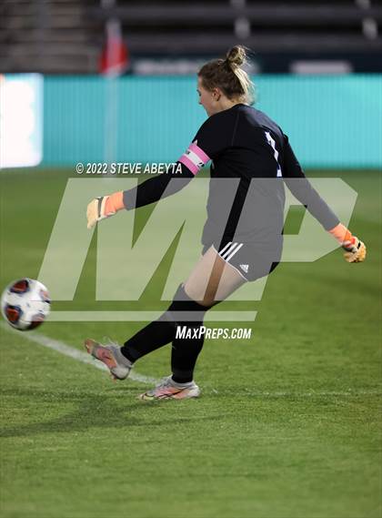 Thumbnail 1 in Broomfield vs. Grandview (CHSAA 5A Championship) photogallery.