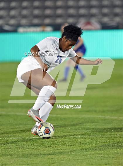 Thumbnail 3 in Broomfield vs. Grandview (CHSAA 5A Championship) photogallery.