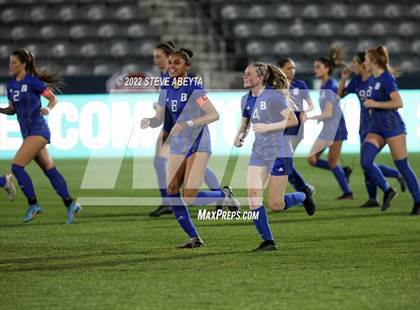 Thumbnail 3 in Broomfield vs. Grandview (CHSAA 5A Championship) photogallery.