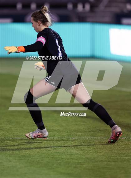 Thumbnail 1 in Broomfield vs. Grandview (CHSAA 5A Championship) photogallery.