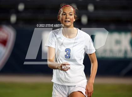 Thumbnail 2 in Broomfield vs. Grandview (CHSAA 5A Championship) photogallery.