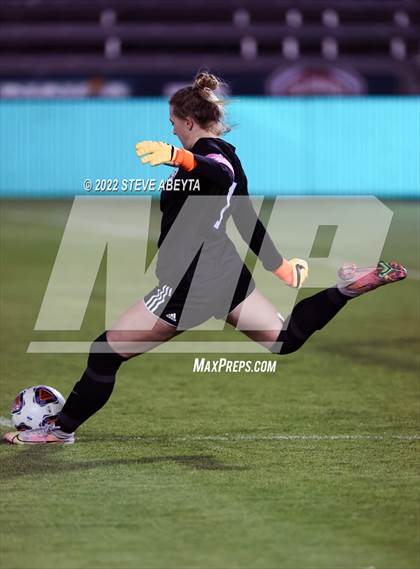 Thumbnail 2 in Broomfield vs. Grandview (CHSAA 5A Championship) photogallery.