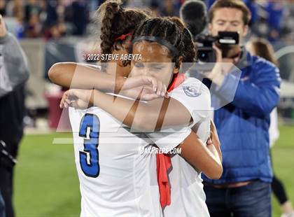 Thumbnail 1 in Broomfield vs. Grandview (CHSAA 5A Championship) photogallery.