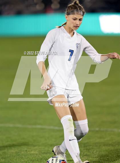 Thumbnail 2 in Broomfield vs. Grandview (CHSAA 5A Championship) photogallery.