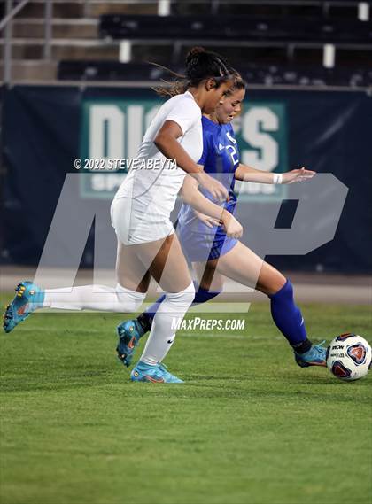 Thumbnail 2 in Broomfield vs. Grandview (CHSAA 5A Championship) photogallery.