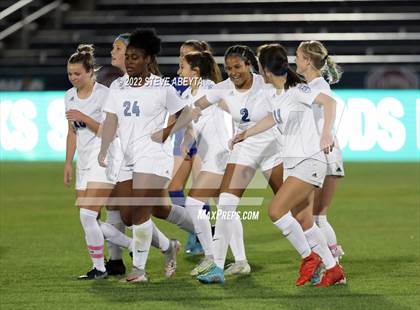 Thumbnail 1 in Broomfield vs. Grandview (CHSAA 5A Championship) photogallery.